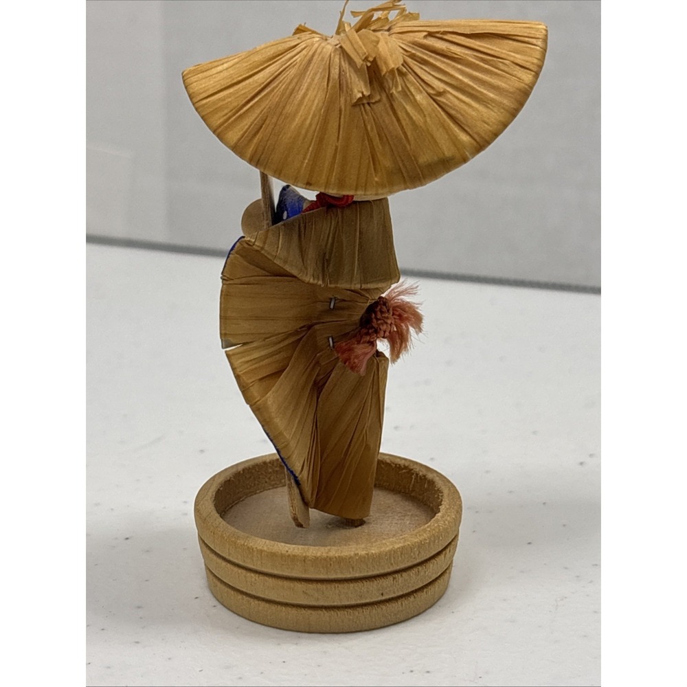 Vintage Japanese Hand Painted Kokeshi Wooden Straw Hat Doll Figurine 3.5" - Picture 2 of 6